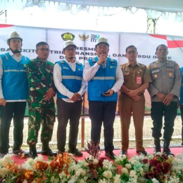 Gambar WhatsApp 2025-04-26 pukul 17.07.57_88c8b73c Pj Sekda Hadiri Peresmian Proyek Transmisi SUTT 150 kV Kendawangan – Sukamara