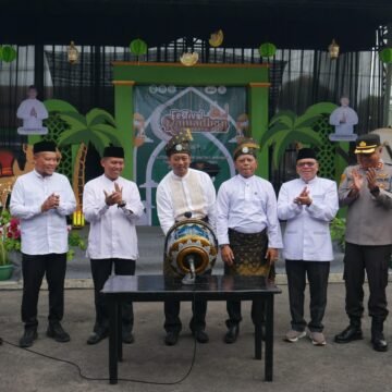 Gambar WhatsApp 2025-04-26 pukul 17.24.40_db5adc8e Bupati Sukamara Buka Festival Ramadhan 2025