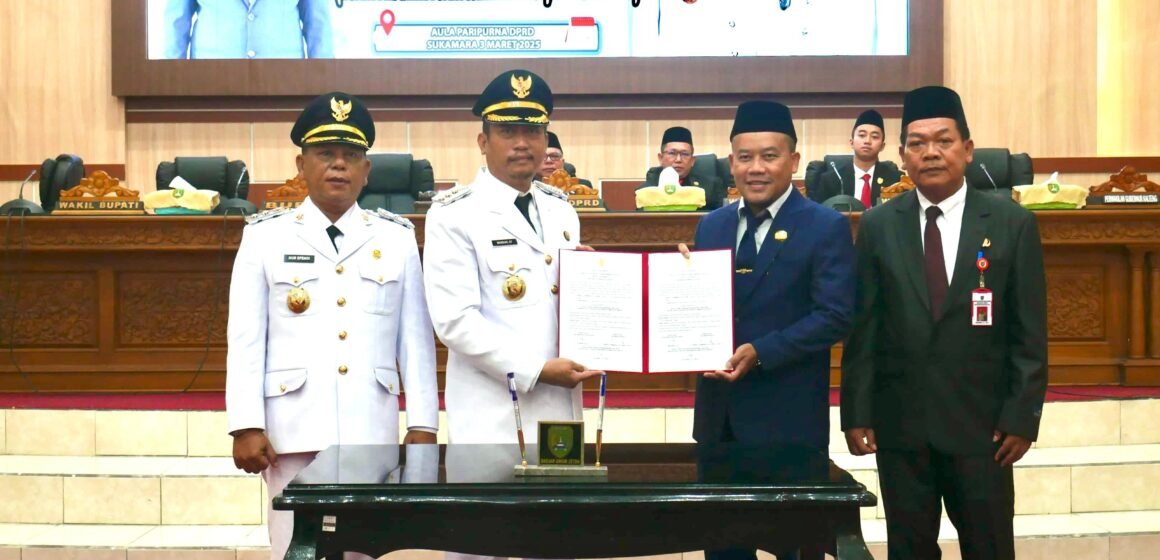 Gambar WhatsApp 2025-04-26 pukul 17.25.50_16353abe Pj Bupati Sukamara Serahkan Jabatan dan Tugas Kepada Kepala Daerah Definitif