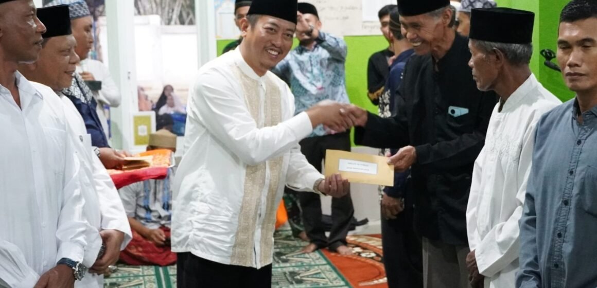 Bupati Sukamara Hadiri Safari Ramadhan di Balai Riam, Sampaikan Program Pembangunan