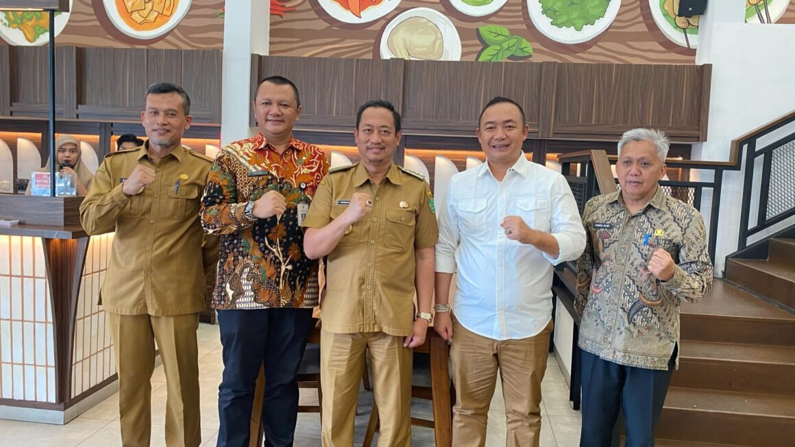 Langkah Cepat Bupati Sukamara: Perkuat Konsolidasi Percepatan Koneksi Jembatan Jelai