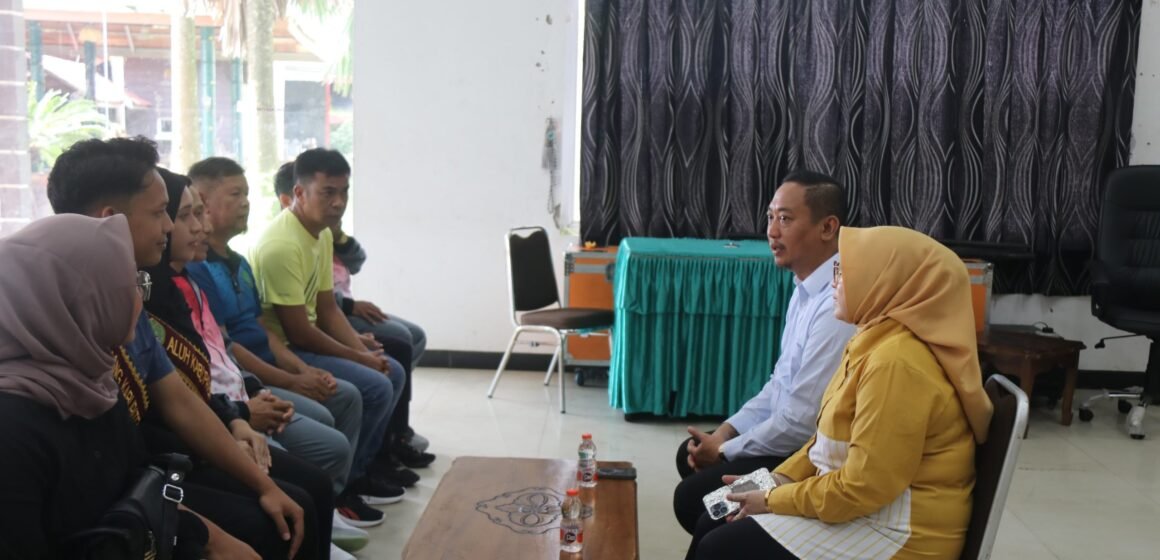 Bupati Sukamara Beri Arahan dan Sarapan Bersama Kontingen: Wujud Dukungan Penuh Pemda