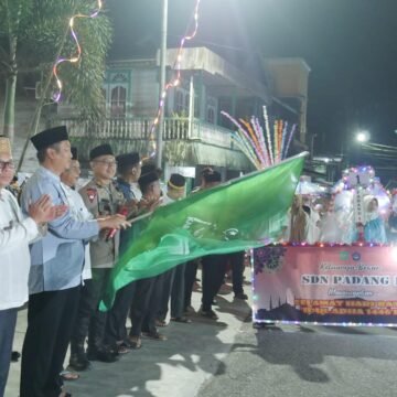 Bupati Lepas Lomba Pawai Tanglung