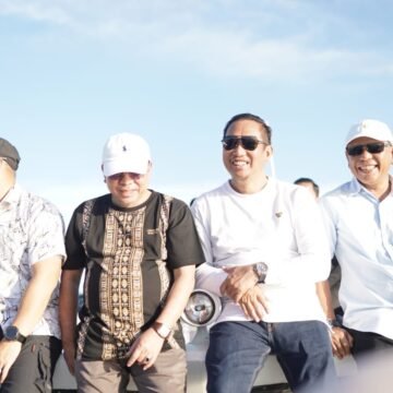 Bupati Ikuti Tradisi Betawakan