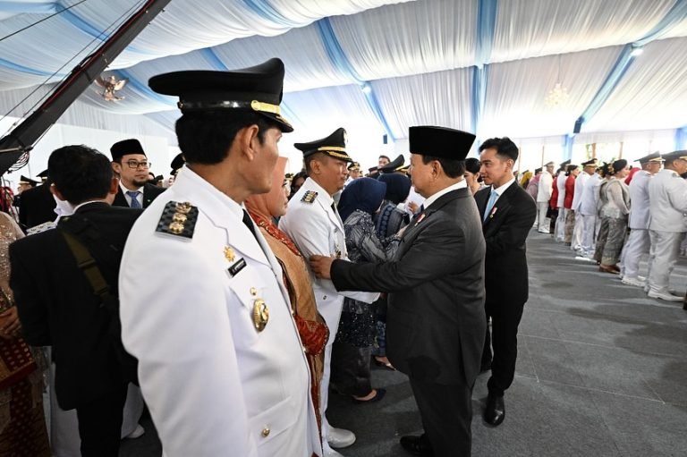 instasave.website_481603518_17868286944315943_2429331714510151941_n-768x511 Usai Dilantik di Istana Negara, Bupati Sukamara Ikuti Pembekalan Kepemimpinan di Akmil Magelang