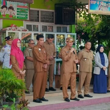 instasave.website_483902782_18317170924203311_3585398453424075697_n BUPATI DAN WAKIL BUPATI SUKAMARA TINJAU PROSES BELAJAR DI SDN MENDAWAI 3 SELAMA RAMADAN