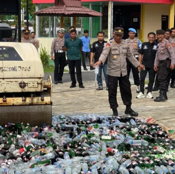 Pemerintah Kabupaten Sukamara dan Polres Sukamara Musnahkan Minuman Keras Ilegal, Komitmen Ciptakan Lingkungan Aman dan Sehat