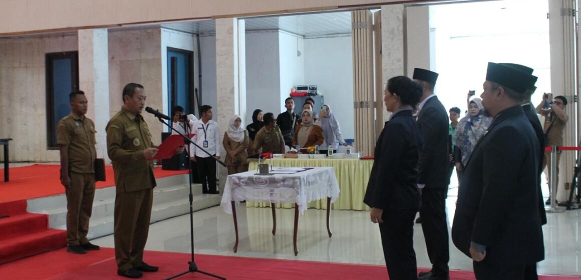 Pemkab Sukamara Lakukan Mutasi Jabatan
