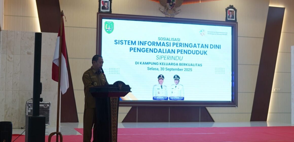 Bupati Sukamara Buka Sosialiasi Sistem Peringatan Dini Kependudukan