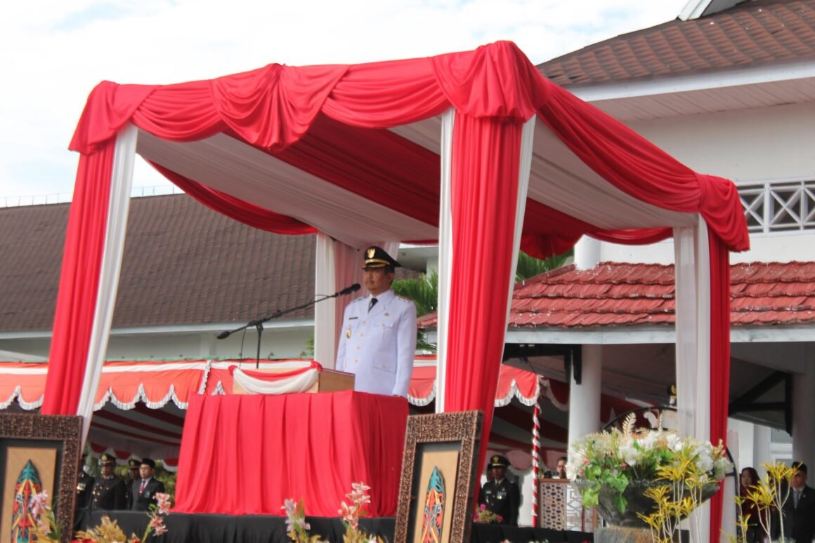 8ee78f9f-807d-4797-aefd-1a31008a22b9 Bupati Sukamara Pimpin Upacara Peringatan HUT RI Ke-80