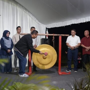 c9e785da-ca4d-4feb-a4a4-7c1ae085fa60 Bupati Sukamara Buka Pudu Fest Semarak HUT RI ke – 80