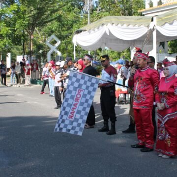 d34c02c5-d499-47f2-ad96-8465ae4eb5c5 Bupati Sukamara Lepas Pawai Pembangunan