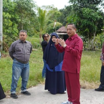 f0f17caa-70f6-488d-98ce-1a3df827299b Bupati Sukamara Monitoring Ke Kecamatan Kuala Jelai