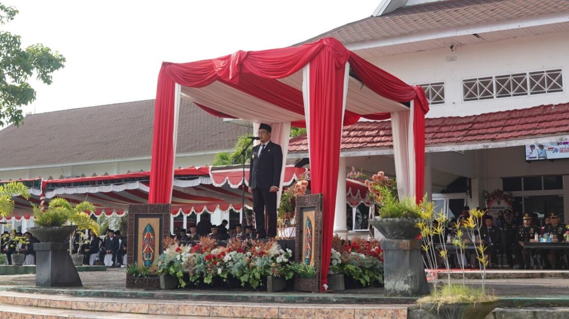 Bupati Sukamara Pimpin Apel Peringatan Hari Pahlawan