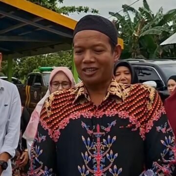 Warga Sampaikan Terima Kasih Secara Langsung Kepada Bupati Sukamara
