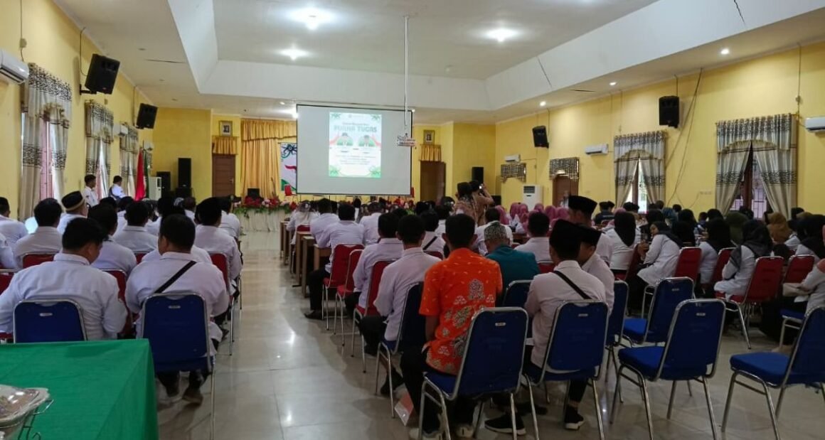 Wabup Sampaikan Penghargaan atas Pengabdian ASN yang Purna Tugas