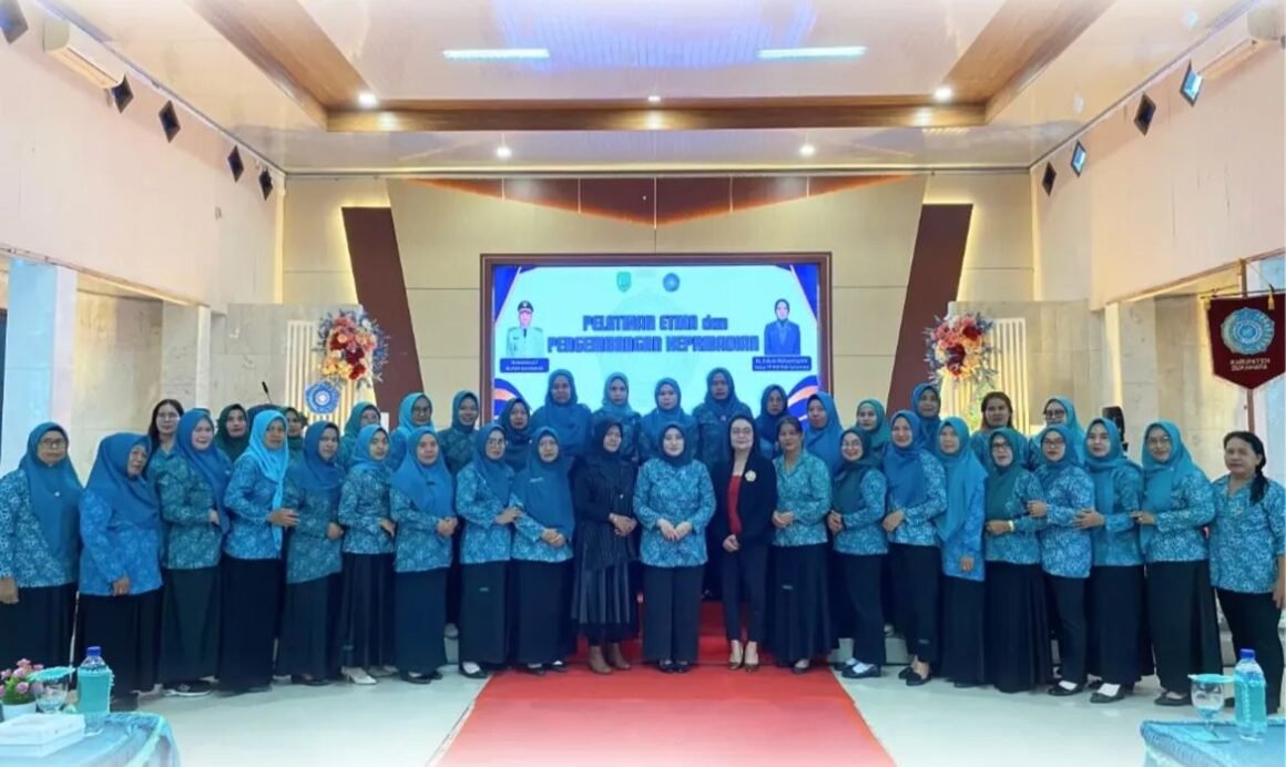 TP-PKK Gelar Pelatihan Etika dan Pengembangan Kepribadian