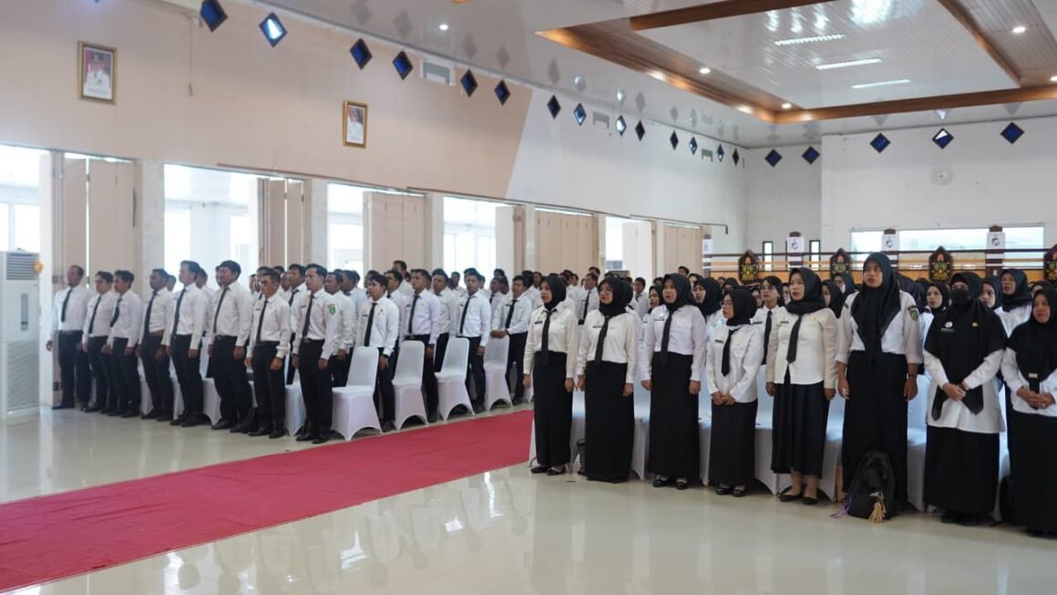 2c480b7b-c77b-40d9-9d59-d57bbd11c8d4 Bupati Sukamara Ajak Peserta Orientasi PPPK Serap Ilmu dan Pengalaman dari Narasumber