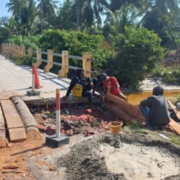 Bupati Mengimbau Masyarakat Waspada Longsor Kerusakan Jalan Pasca Banjir