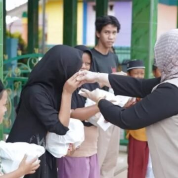 454008dc-b225-4ba0-9123-26c923c49c3d Kegiatan Sosial Bukan Sekadar Bantuan, Tetapi Wujud Kehangatan dan Kepedulian Pemerintah