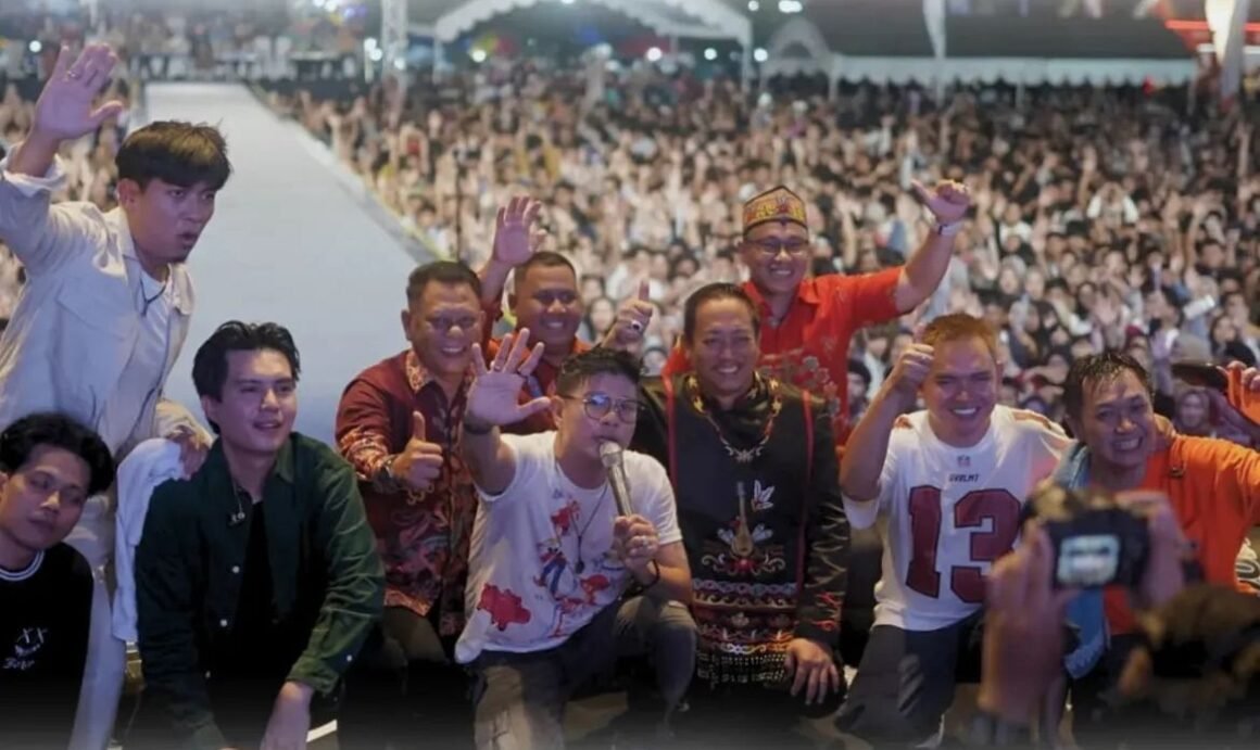 Sukamara Expo 2025 Resmi Ditutup, Kangen Band Hibur Ribuan Warga Sukamara