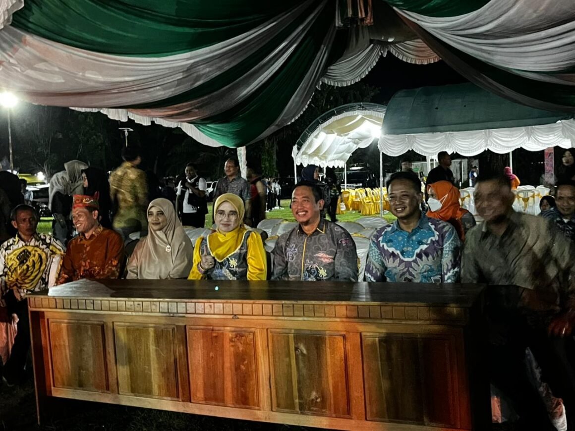 Bupati Apresiasi Semangat Peserta Sepak Bola Sawut di Festival Budaya Gawi Barinjam