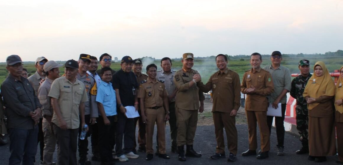 Bupati Sukamara dan Kunjungan Bupati Ketapang Tinjau Jembatan Penghubung