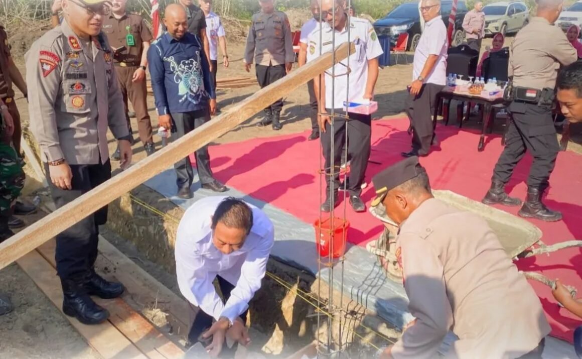 63e2f81d-f623-4fe9-9f49-946dea305c09 Peletakan Baru Pertama Pembangunan Satuan Pelayanan Pemenuhan Gizi