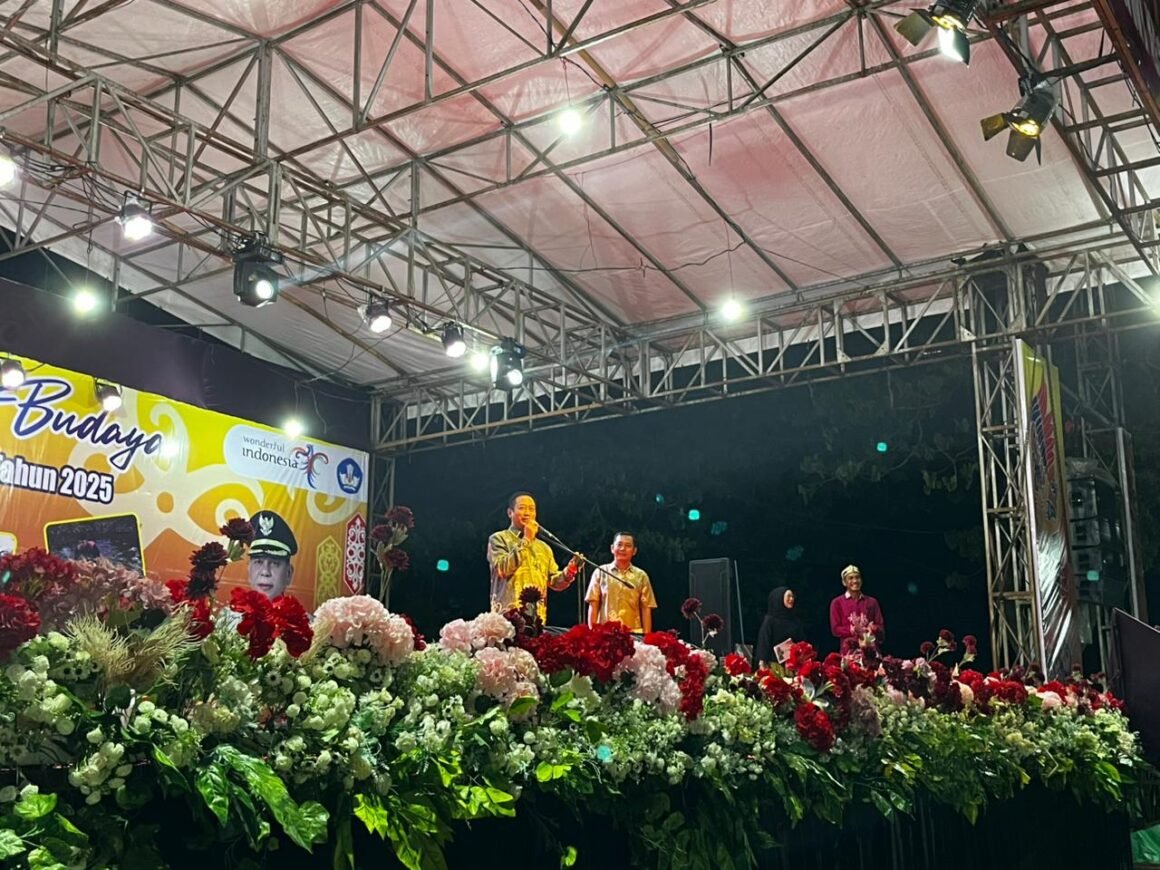 Bupati Sukamara Sebut Car Free Night di Sukamara Terobosan Baru