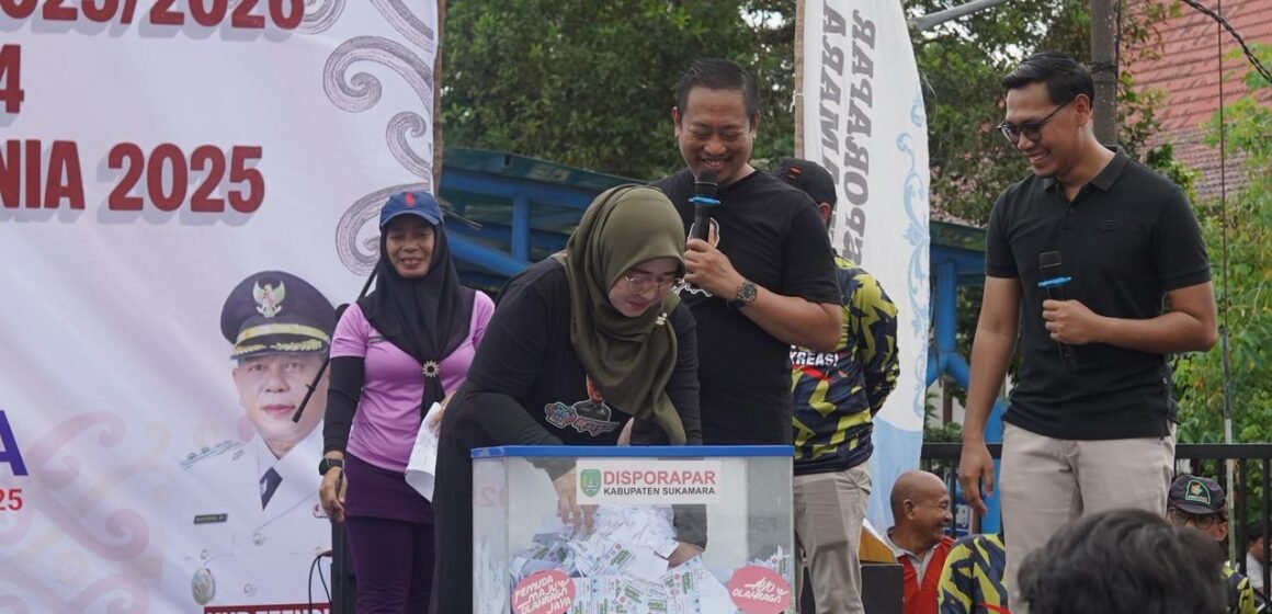 Peringati Hari Anti Korupsi Sedunia 2025, Pemkab Sukamara Gelar Jalan Sehat