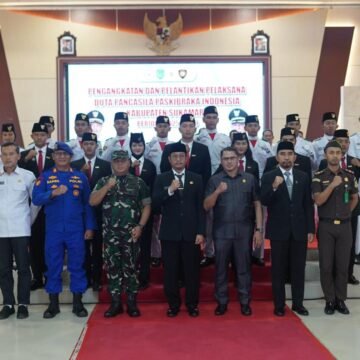 Bupati Lantik Pelaksana Duta Pancasila Paskibraka Sukamara