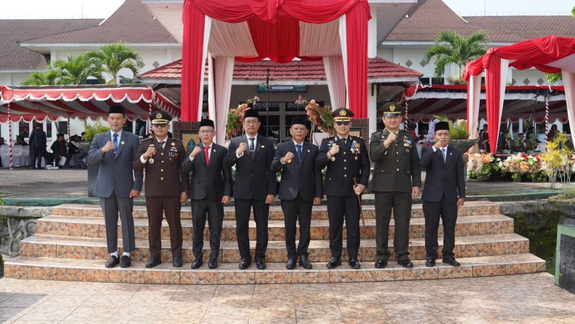 Bupati Sukamara Ajak Masyarakat Teladani Semangat Juang Para Pahlawan