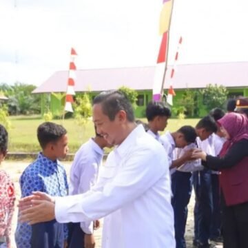 Bupati Sukamara Monitoring Fasilitas Pendidikan di Desa Pangkalan Muntai