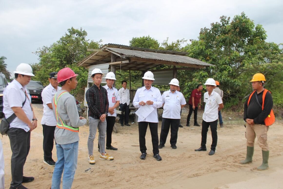 Pemkab Sukamara Lakukan Refocusing Untuk Perbaikan Jalan Desa Kartamulia