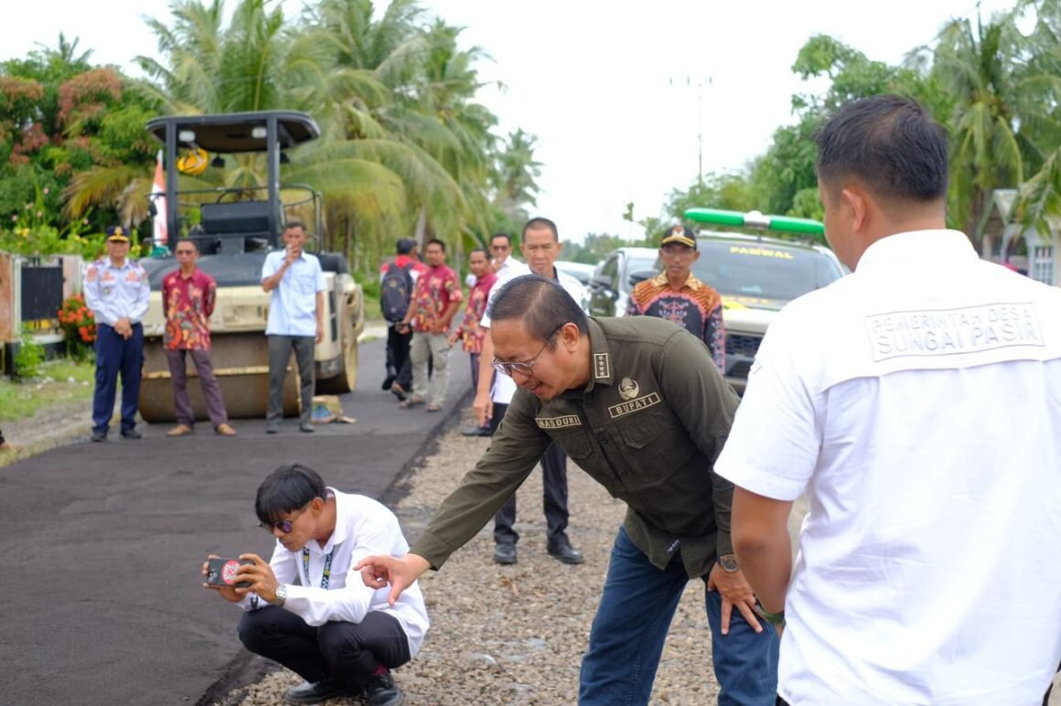 Bupati Sebut Jalan Merupakan Denyut Nadi Seluruh Kegiatan Masyarakat