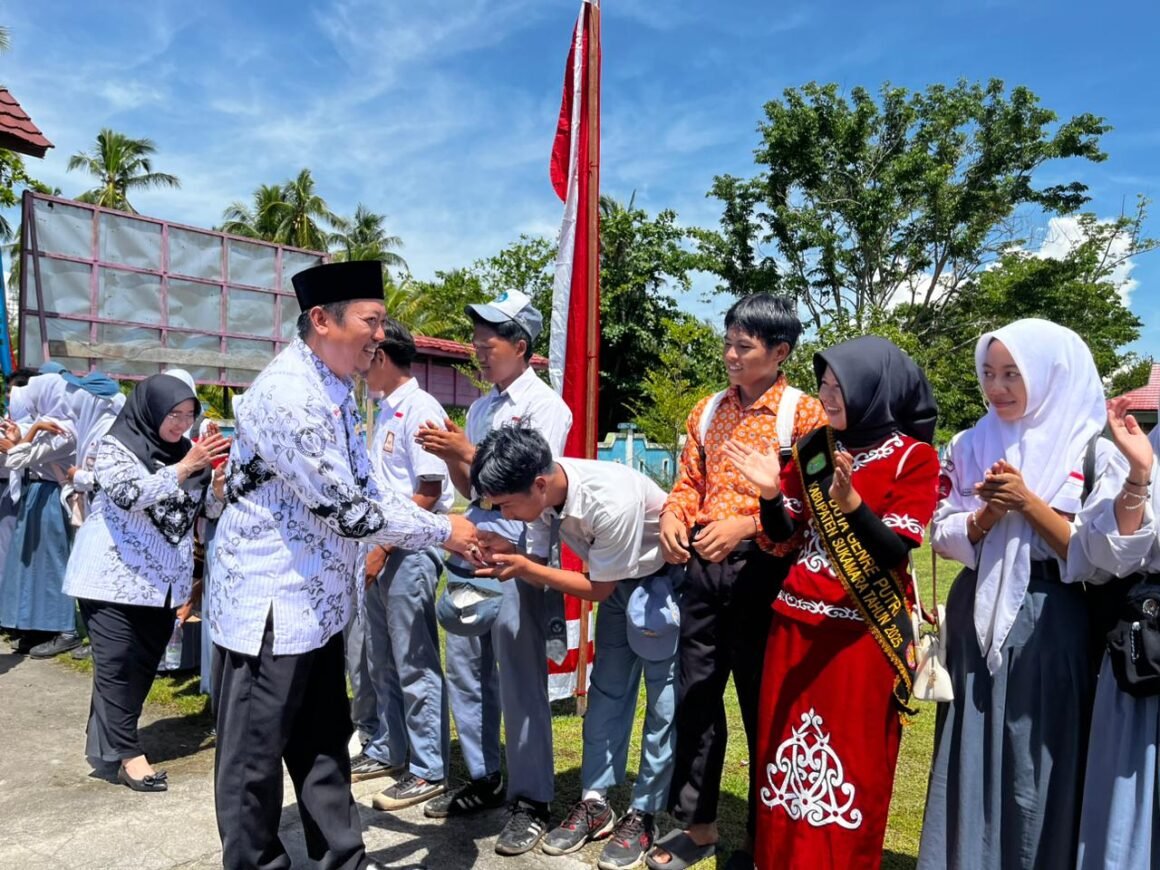 Bupati Sukamara Kunjungi SMAN 1 Jelai dan Berdialog dengan Siswa-Siswi