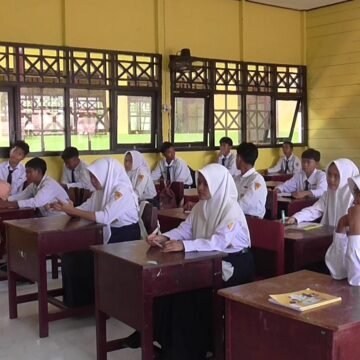 WhatsApp Image 2026-09-10 at 20.27.26 Bupati Sukamara: Jangan Sampai Keterbatasan Perlengkapan Jadi Hambatan Bersekolah