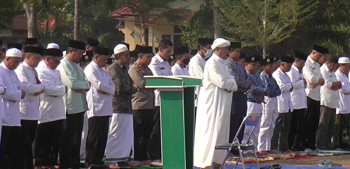 WhatsApp Image 2026-09-11 at 08.16.36 Hadapi Kemarau Panjang, Pemkab dan Kemenag Sukamara Gelar Salat Istisqa