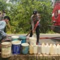 Langkah Polres Barsel Ringankan Beban Warga yang Mengalami Kekeringan