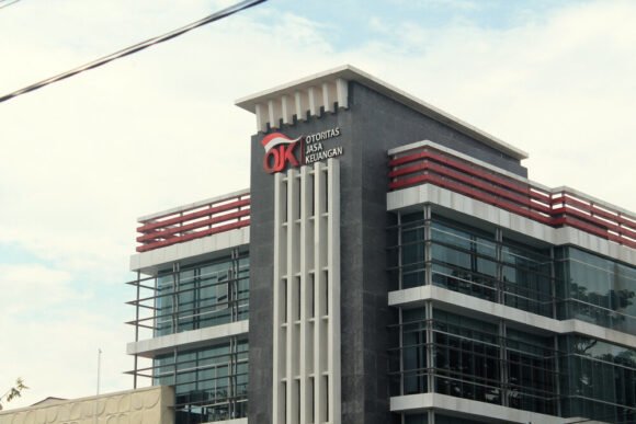 Tingkatkan Kepastian Hukum, OJK Rilis Aturan Baru Bursa Mineral